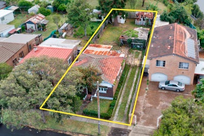 /international/au/9-bellombi-street-campsie-nsw-151203004/