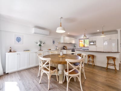 /international/au/30-8-woody-views-way-robina-qld-152458872/