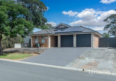 /international/au/63-bluestone-drive-mount-barker-sa-150882092/