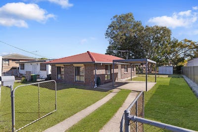 /international/au/14-proclamation-street-alexandra-hills-qld-148542728/