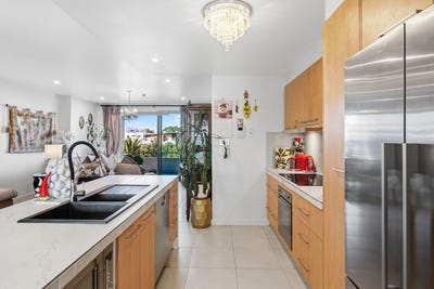 /international/au/24-1-burt-avenue-findon-sa-150967240/