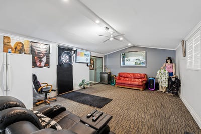 /international/au/27-flavian-crescent-morphett-vale-sa-152473504/