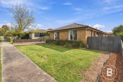 /international/au/19-mathilda-street-wendouree-vic-152489924/