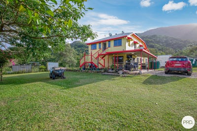 /international/au/635-middle-creek-road-sarina-qld-151265280/