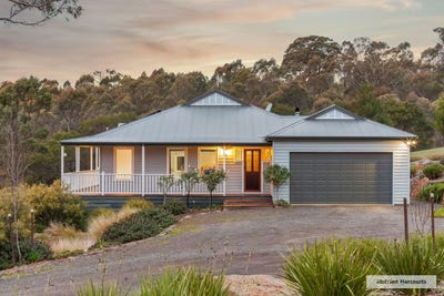 /international/au/8-meade-court-kilmore-vic-148537484/?lang=id