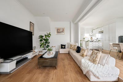 /international/au/5-1-5-heversham-grove-greenvale-vic-151509972/