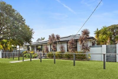 /international/au/18-madden-street-oak-flats-nsw-151586816/