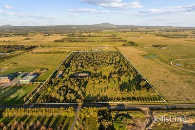 /international/au/115-tom-jones-road-ross-creek-vic-152512588/