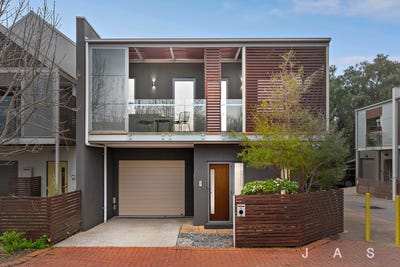 /international/au/8-11-berry-street-yarraville-vic-152482072/