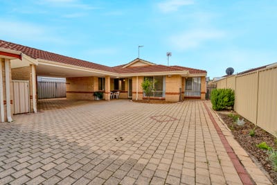 /international/au/32b-leeds-st-dianella-wa-151241536/