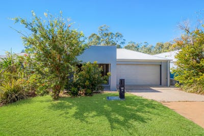 /international/au/18-christina-rd-clinton-qld-151421560/