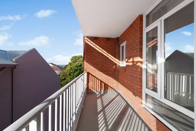 /international/au/5-4-macpherson-street-waverley-nsw-151414696/