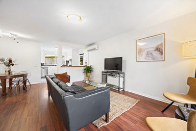 /international/au/1-99-101-nepean-highway-seaford-vic-152579524/