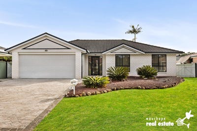 /international/au/4-robina-place-port-macquarie-nsw-151397848/