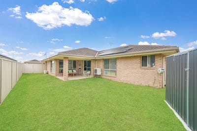 /international/au/5-rivergum-drive-port-macquarie-nsw-150517064/