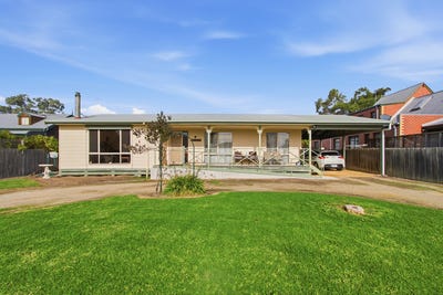 /international/au/8-little-street-stratford-vic-151347108/