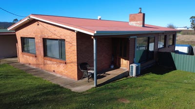 /international/au/34-roland-court-sheffield-tas-152567200/
