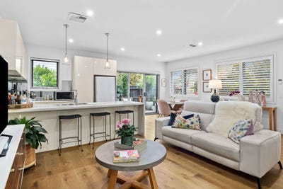 /international/au/3-34-mcculloch-street-dromana-vic-151283060/