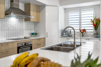 /international/au/13-sweetgum-court-bentley-park-qld-151176632/