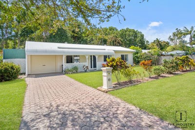 /international/au/18-caribbean-street-holloways-beach-qld-152385720/