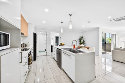 /international/au/11-34-hows-road-nundah-qld-151422396/
