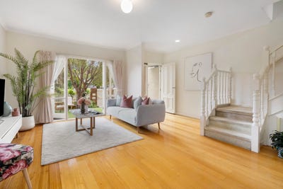 /international/au/2-32-hobart-road-murrumbeena-vic-151088268/