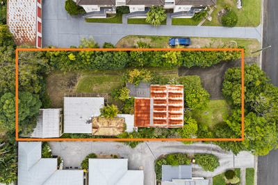 /international/au/13-karowa-street-bomaderry-nsw-151411460/