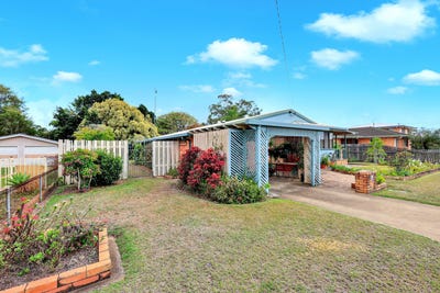/international/au/5-drinkall-street-svensson-heights-qld-152728288/