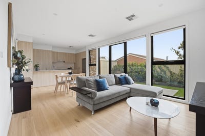 /international/au/2-61-cooma-street-queanbeyan-nsw-150574276/