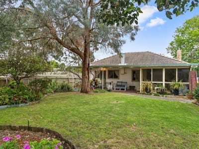 /international/au/23-spray-street-frankston-vic-151396588/