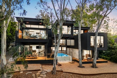 /international/au/10-12-dellas-avenue-templestowe-vic-152462628/