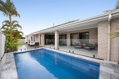 /international/au/18-teal-street-caloundra-west-qld-151161524/