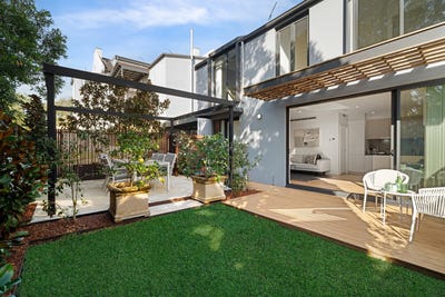 /international/au/5-37-railway-street-kogarah-nsw-151368576/