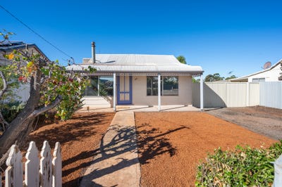 /international/au/225-hay-street-kalgoorlie-wa-151302944/