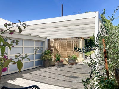 /international/au/16a-egeus-way-coolbellup-wa-151535668/