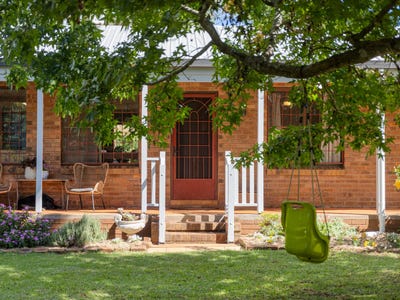 /international/au/22-costello-road-cabarlah-qld-150804908/