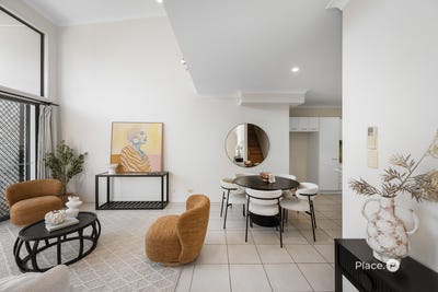 /international/au/4-35-jersey-street-morningside-qld-152240404/