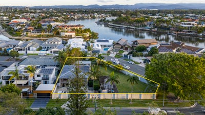 /international/au/40-42-fremar-street-broadbeach-waters-qld-505167932/