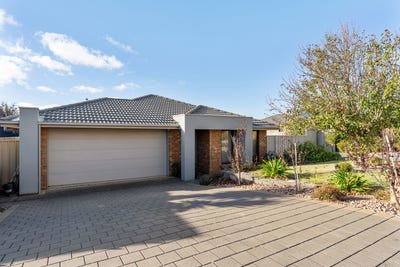 /international/au/5-virgo-parade-sellicks-beach-sa-151019136/