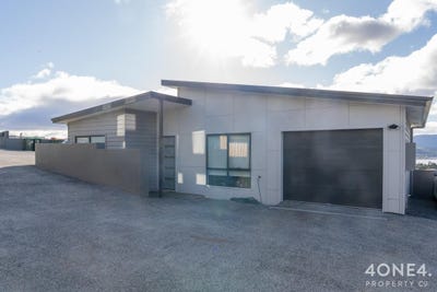 /international/au/1-34a-carnegie-street-claremont-tas-148054640/