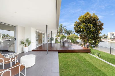 /international/au/25-beverley-crescent-broadbeach-waters-qld-150821276/