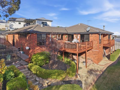 /international/au/51-natlee-crescent-old-beach-tas-151132900/