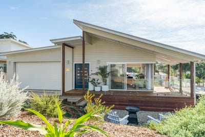 /international/au/11-michener-court-long-beach-nsw-151367844/