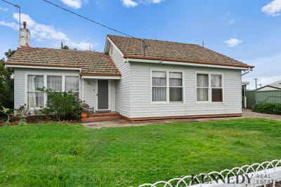 /international/au/28-orr-street-yarrawonga-vic-151581932/