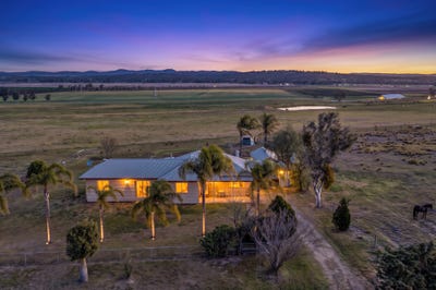 /international/au/1005-upper-wheatvale-road-upper-wheatvale-qld-152395372/