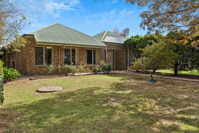 /international/au/1-22-gum-tree-drive-littlehampton-sa-151230388/
