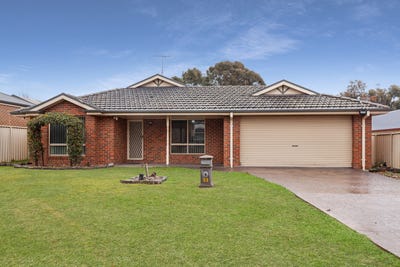 /international/au/59-cottage-crescent-kilmore-vic-148421512/?lang=id
