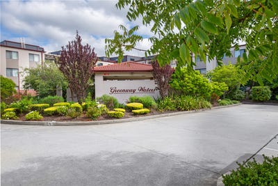 /international/au/19-58-eileen-good-street-greenway-act-151248040/