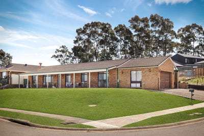 /international/au/1-lorne-place-bossley-park-nsw-152610868/