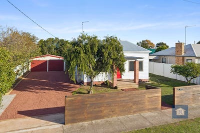 /international/au/14-marks-street-colac-vic-151242028/